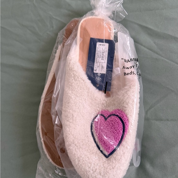 Roller Rabbit Slippers - Picture 5 of 5